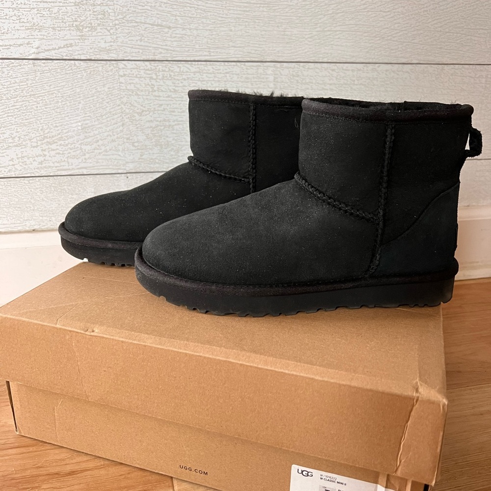 UGG Classic Mini Boot